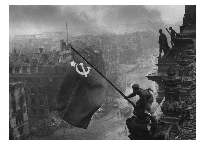 Foto bandiera russa sulla reichstag, berlino