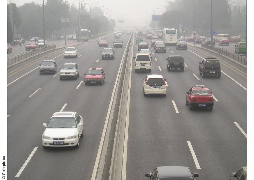 Foto smog sullautostrada a pechino